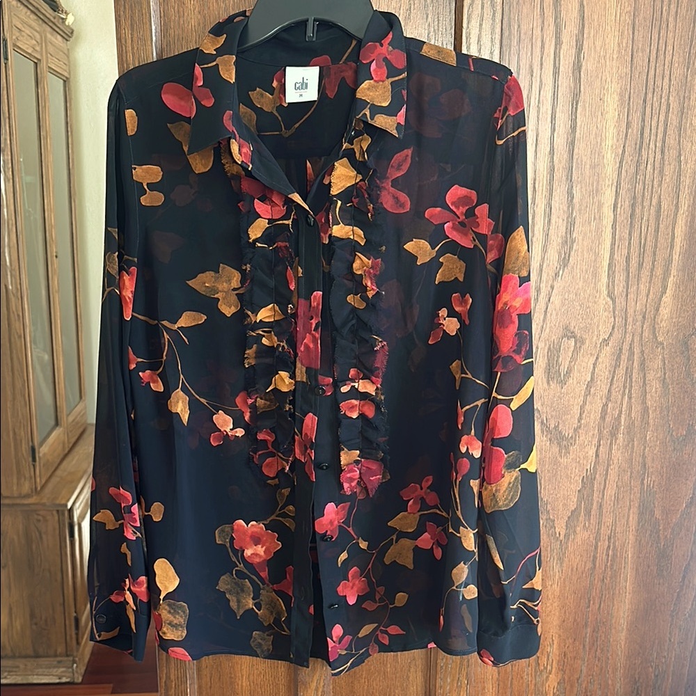 Chic Black Floral Blouse with Ruffle Detail